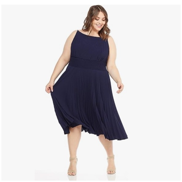 Maggy London Women's Crepe Smocked Pleated Sun Dress Size 18 W - Picture 3 of 11